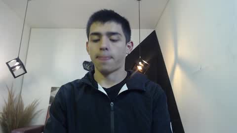   online show from October 21, 2025, 12:50 pm