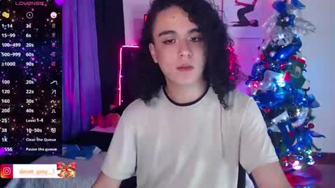 Derek independent online show from December 26, 2024, 10:09 pm