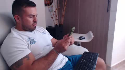 Derek online show from July 19, 2026, 4:33 pm
