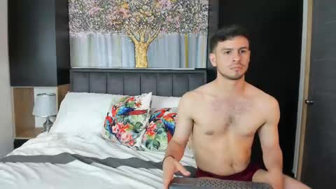 Snapshot of derek_hussain chatting on January 4, 2025, 10:45 pm Derek Hussain online show from January 4, 2025, 10:45 pm