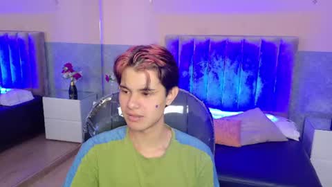 Snapshot of derek_sinn chatting on June 15, 2026, 8:00 pm derek_sinn online show from June 15, 2026, 8:00 pm