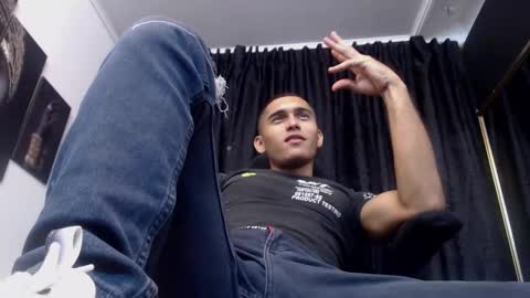 D E R E K online show from October 4, 2025, 3:04 am