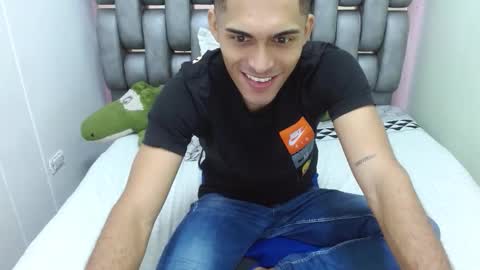 D E R E K online show from October 25, 2025, 10:34 am