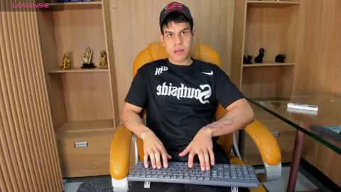 derek_voss online show from April 23, 2026, 11:53 am