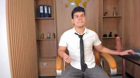 derek_voss online show from May 13, 2026, 1:30 pm