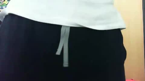 derkleineliebling online show from February 23, 2026, 1:52 pm