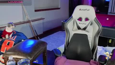 Derrick 52 and Brittany 50 online show from December 19, 2025, 1:51 pm