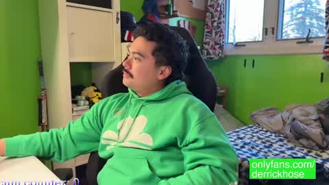 Snapshot of derrick_hose chatting on February 27, 2025, 11:15 pm Derrick Hose online show from February 27, 2025, 11:15 pm