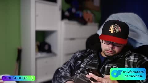 Snapshot of derrick_hose chatting on September 9, 2025, 5:56 pm Derrick Hose online show from September 9, 2025, 5:56 pm