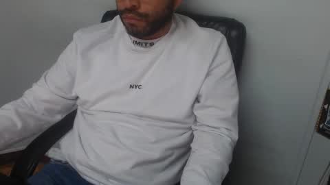 Snapshot of derrik_ chatting on January 11, 2026, 4:28 am online show from January 11, 2026, 4:28 am