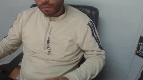 Snapshot of derrik_ chatting on January 14, 2026, 11:49 am online show from January 14, 2026, 11:49 am