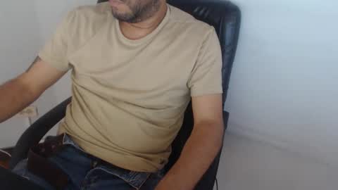 Snapshot of derrik_ chatting on February 18, 2026, 4:25 pm online show from February 18, 2026, 4:25 pm