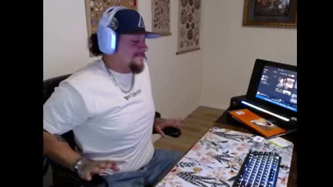 Snapshot of desertadventurer25 chatting on September 25, 2025, 4:38 am desertadventurer25 online show from September 25, 2025, 4:38 am