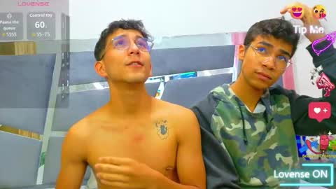 desire4duo online show from November 17, 2025, 12:55 pm