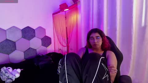 TORI AND MR. BEAR online show from April 14, 2026, 6:58 pm