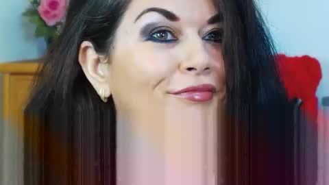 Snapshot of desirehellen chatting on February 17, 2026, 8:33 am HellenMoon online show from February 17, 2026, 8:33 am