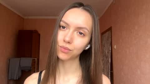 Ksenia online show from April 21, 2026, 2:37 am