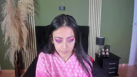 Snapshot of desiring__angel chatting on February 28, 2025, 11:36 am Desiring Angel online show from February 28, 2025, 11:36 am