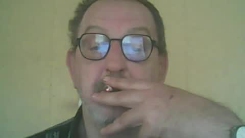 Snapshot of destelp chatting on June 6, 2026, 12:54 pm destelp online show from June 6, 2026, 12:54 pm