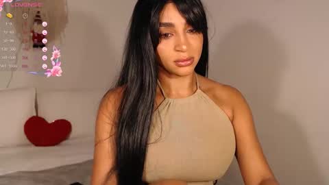 Destinne Mill online show from December 16, 2025, 10:53 am