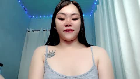 Snapshot of destinyroxie chatting on December 19, 2024, 1:18 pm ROXIE  online show from December 19, 2024, 1:18 pm