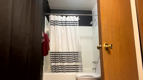 Snapshot of detroitbiguy chatting on February 24, 2025, 2:51 am Nastytae313 online show from February 24, 2025, 2:51 am