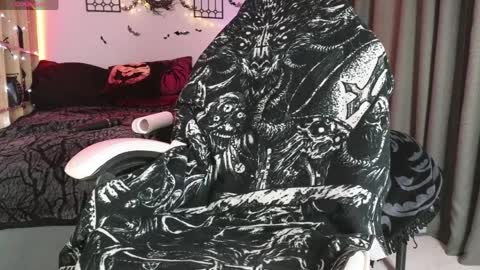 devil_s_bride online show from April 11, 2026, 4:33 pm