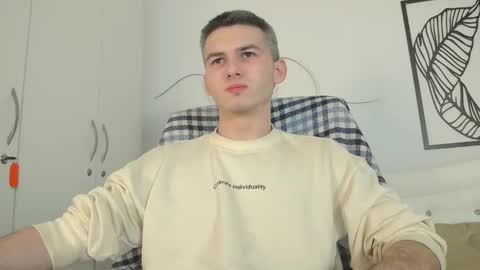 devin_ho online show from February 15, 2025, 7:39 pm