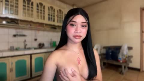 Snapshot of devine_goddessx chatting on July 29, 2026, 5:22 pm Devine Greyson online show from July 29, 2026, 5:22 pm