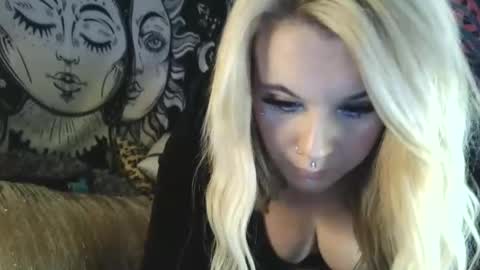 devyn winter online show from September 30, 2025, 6:13 pm