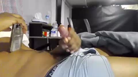 Snapshot of deyhfd chatting on October 26, 2025, 8:15 pm deyhfd online show from October 26, 2025, 8:15 pm