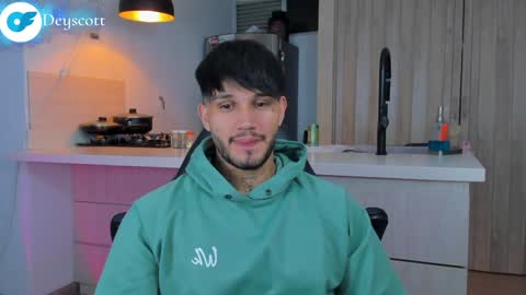 JULIAN online show from December 17, 2024, 11:49 pm