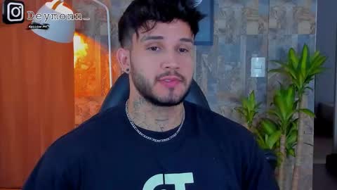 JULIAN online show from October 14, 2025, 8:31 pm