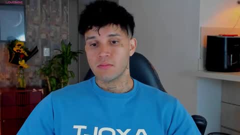 Snapshot of deymon_scott chatting on February 15, 2026, 10:39 pm JULIAN online show from February 15, 2026, 10:39 pm