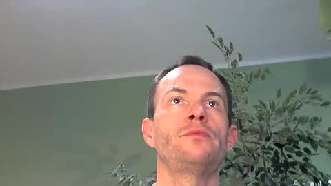 dezibel83 online show from December 4, 2024, 11:57 pm