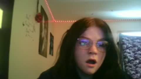 Snapshot of dezzydez354 chatting on February 13, 2026, 6:15 pm dezzydez354 online show from February 13, 2026, 6:15 pm