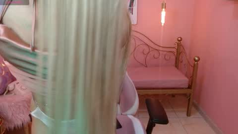 Snapshot of dhalton_x chatting on February 21, 2026, 4:35 am Dhalton online show from February 21, 2026, 4:35 am