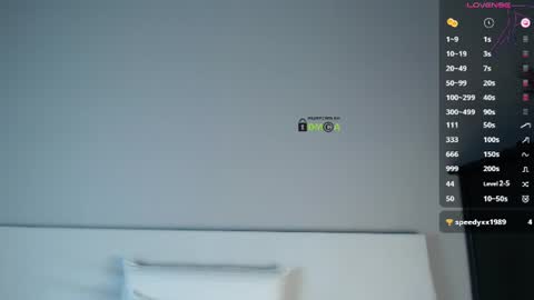 Snapshot of dia8 chatting on August 5, 2026, 8:55 pm Dia online show from August 5, 2026, 8:55 pm