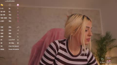 Snapshot of diamond_ava_ chatting on April 16, 2026, 3:46 pm Thea online show from April 16, 2026, 3:46 pm