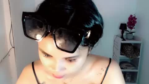 diamond_temptress online show from June 9, 2026, 9:32 am