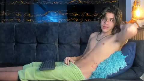 diamond_twink online show from September 24, 2025, 4:05 am