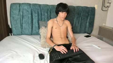 diamond_twink online show from June 9, 2026, 3:56 pm