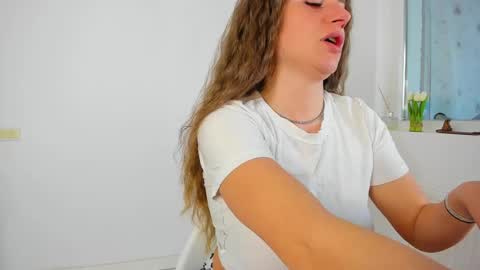 diamondkay_ online show from April 5, 2026, 6:21 am