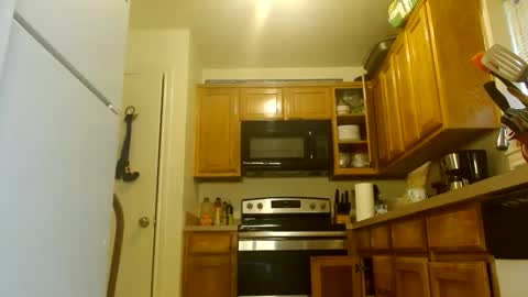 Snapshot of diamondmonroexo chatting on October 28, 2025, 5:37 pm DiamondMonroeXo online show from October 28, 2025, 5:37 pm