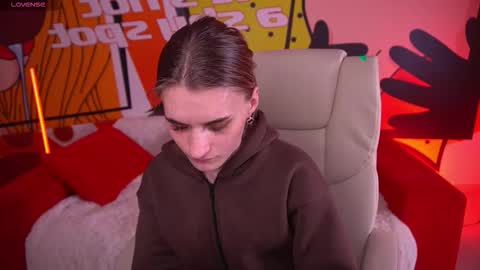 DiamondNina online show from March 13, 2026, 9:27 am