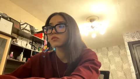 Julia online show from February 9, 2026, 2:21 pm