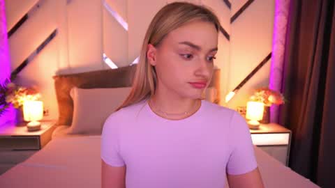 diana_nova online show from June 25, 2026, 12:31 pm