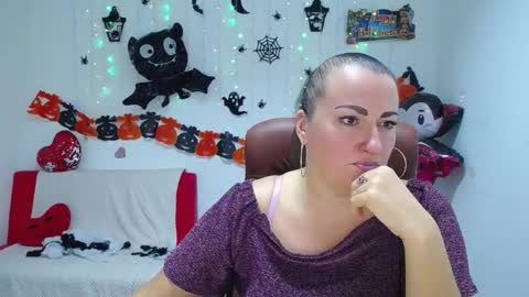 Diana online show from November 2, 2025, 6:21 pm