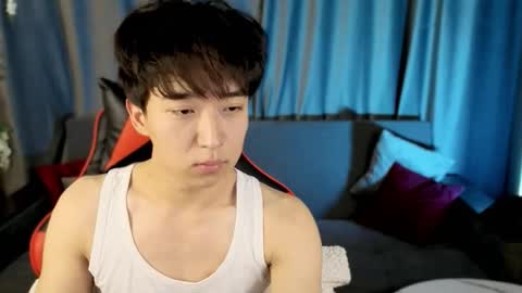 Snapshot of dianinav chatting on February 3, 2026, 2:11 pm Adam online show from February 3, 2026, 2:11 pm