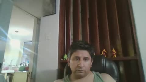 dickeduardo online show from April 18, 2026, 4:05 am